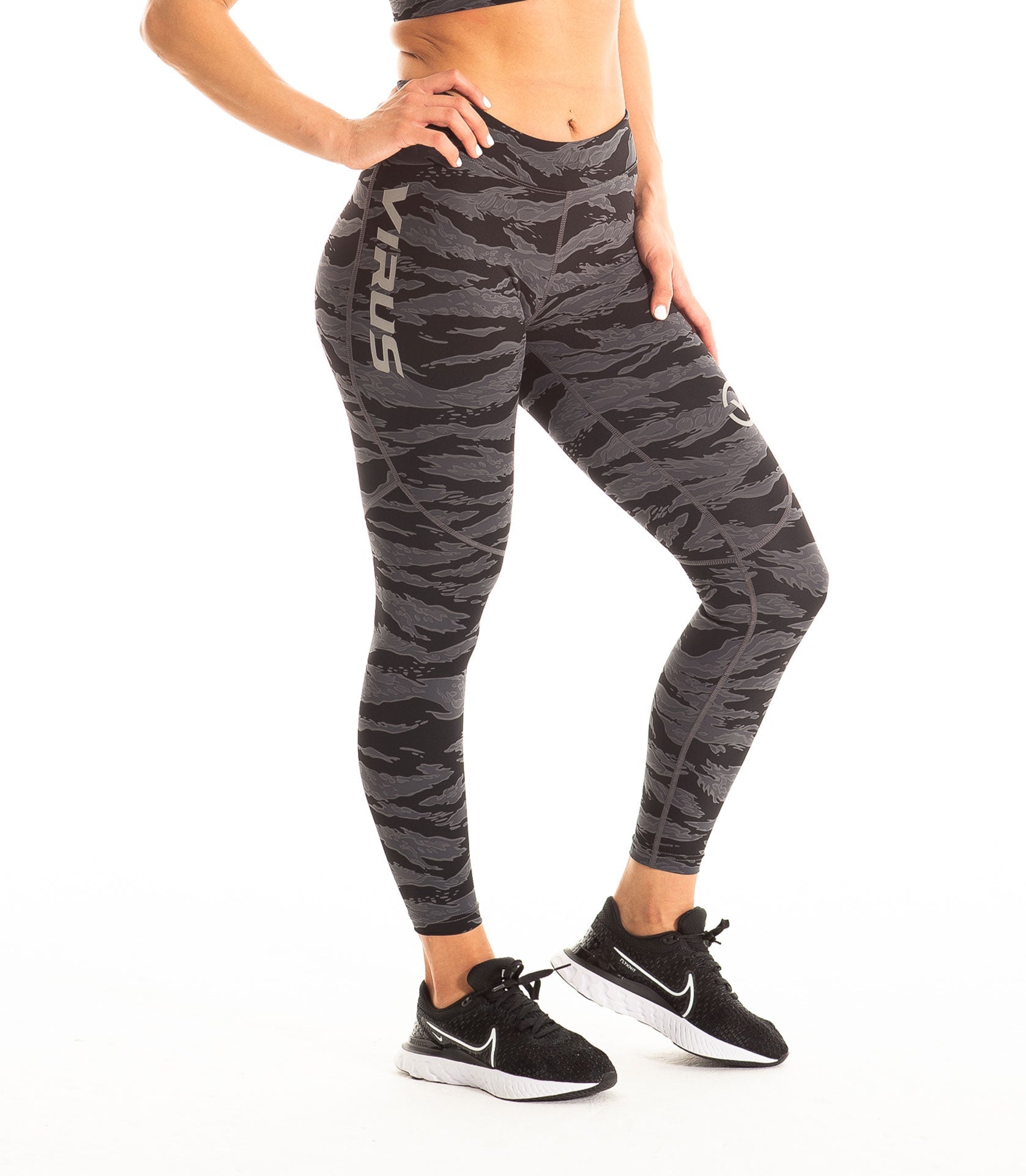 EAU21 Tech Pants - VIRUS® Performance Apparel